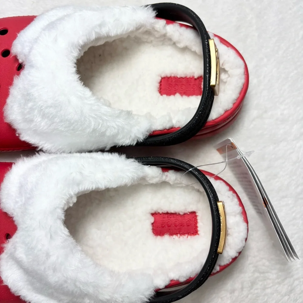CROCS Classic Lined Santa Christmas‎ Red Clogs White Lining and Black Strap J2